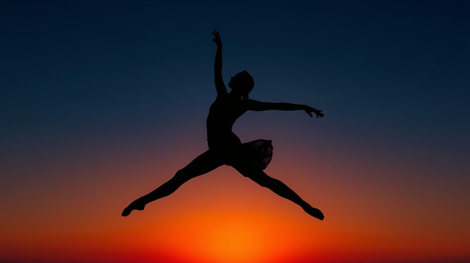 腹筋しても「軸がブレる」のはなぜ？ダンスに必要な体幹の正体