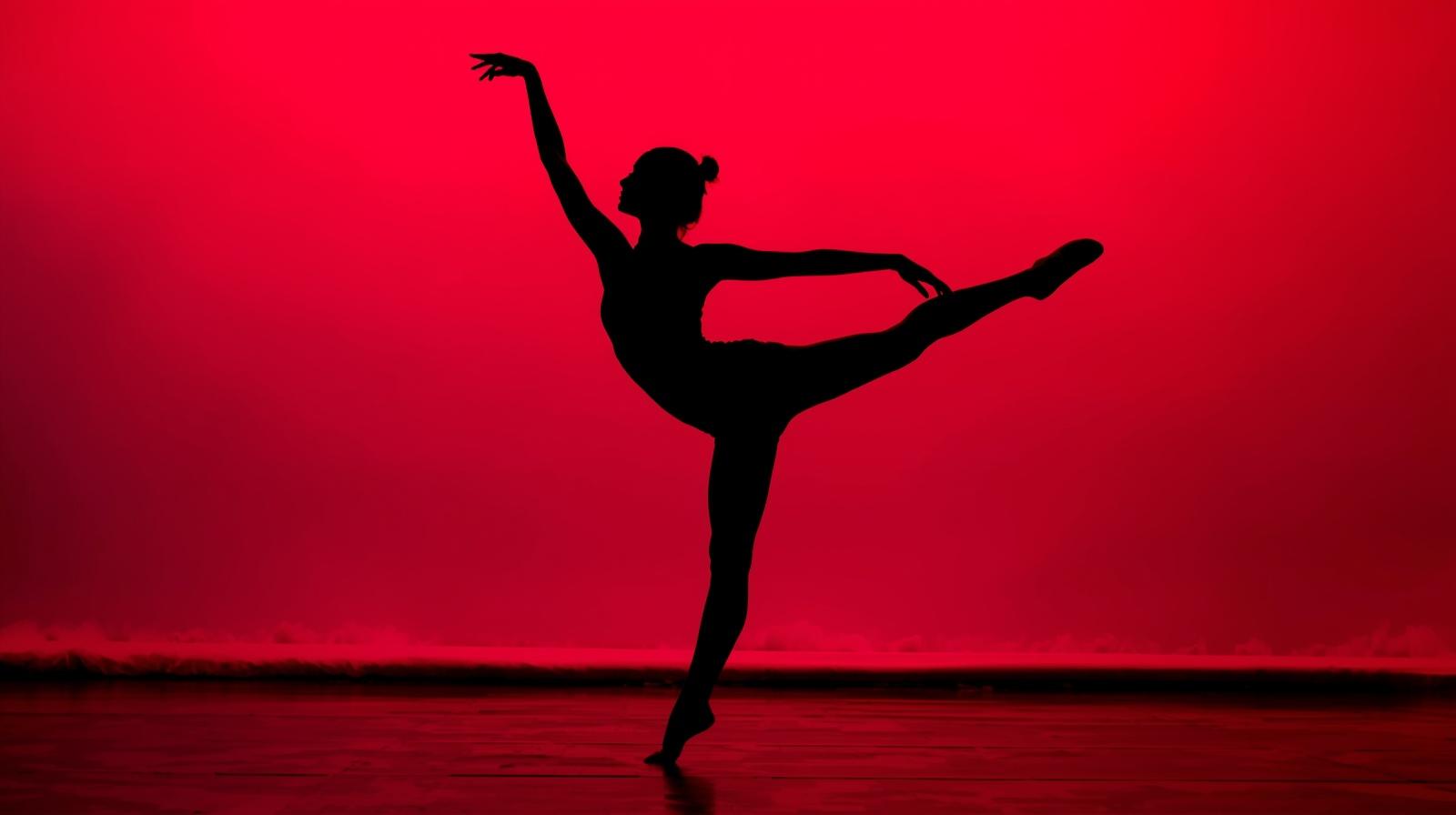 「膝を伸ばす」ことの正体は、押し込むことではなく「お皿の引き上げ」