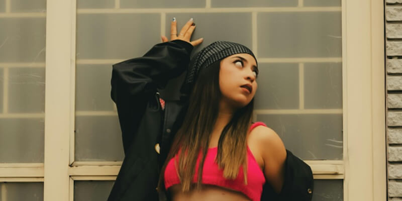 ダンスインストラクターの求人の探し方や仕事内容を解説！良い職場を見つけるためのコツも紹介！