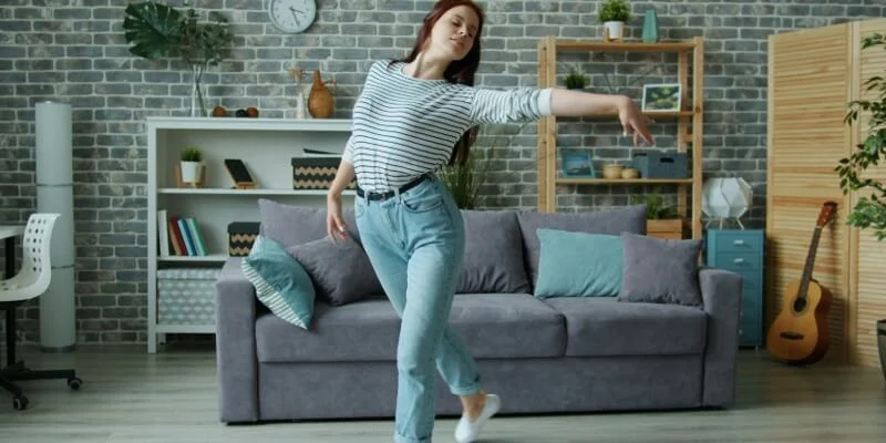 ダンス初心者が恥ずかしいと感じる気持ちを克服！原因や対処法を徹底解説！
